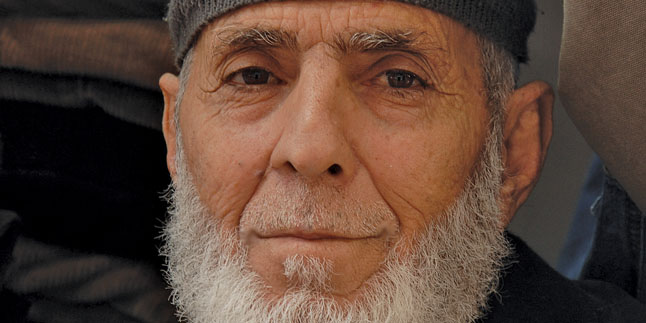 Tebessüm Sadakadır